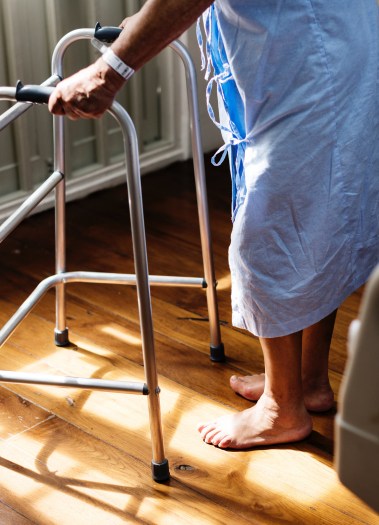 adult-care-elderly-748780-e1525771213918.jpg